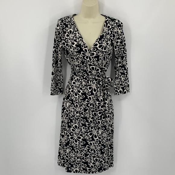 DVF Diane von Furstenberg Julian two wrap dress black white graphic floral new 2 - Picture 1 of 5